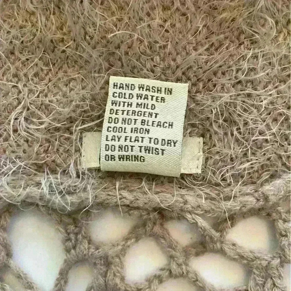 Escio Duster Women's Eyelash Knit Sweater Vest Size M Tan Crochet Back Boho Cozy - Picture 11 of 11